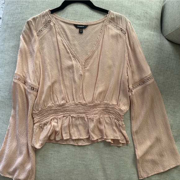 Bundle of 2 size medium tops. One is from Lulus and the other is Express - Picture 5 of 7